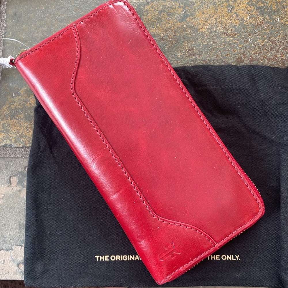 Frye Melissa Zip Wallet NWT